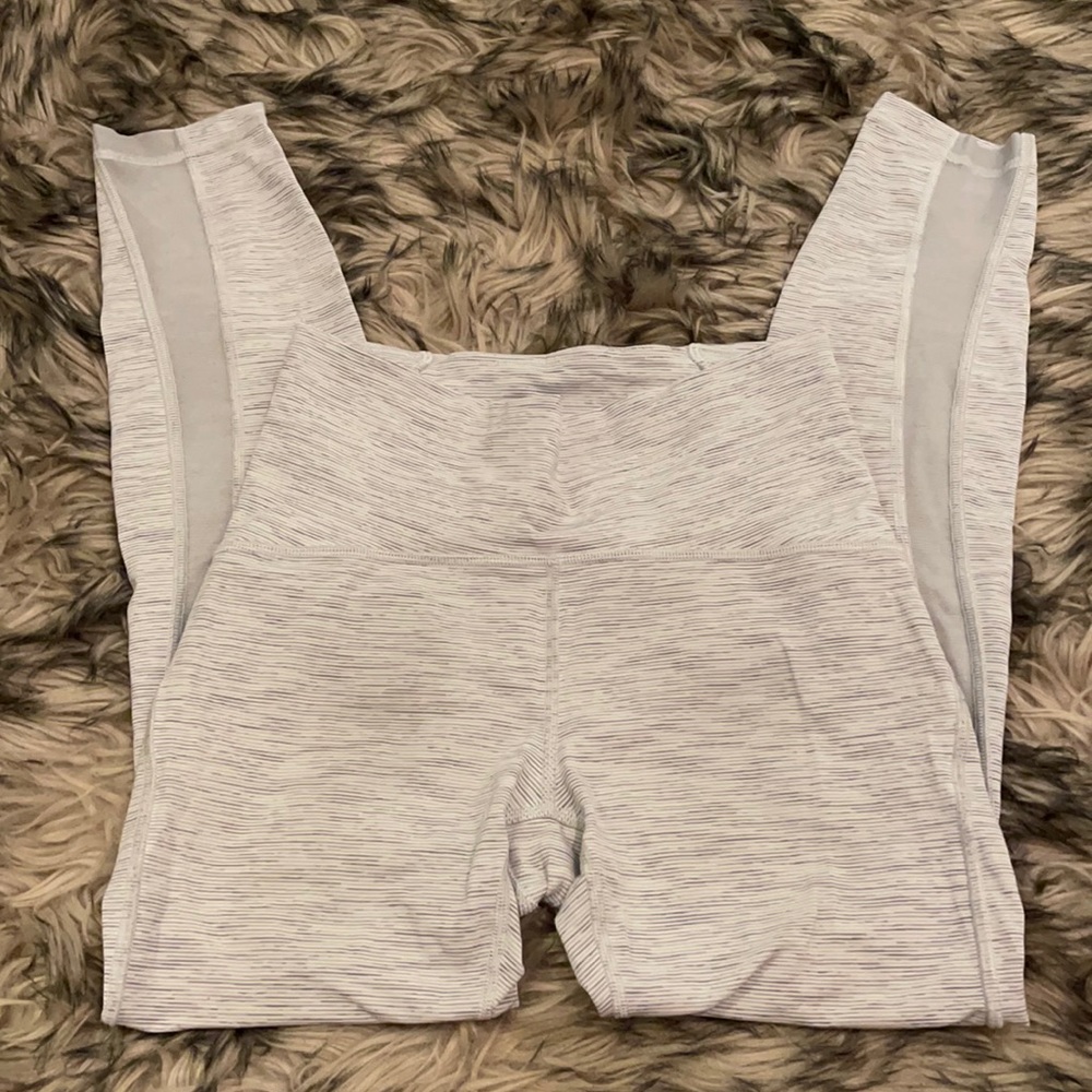 Lululemon high rise Align 25”